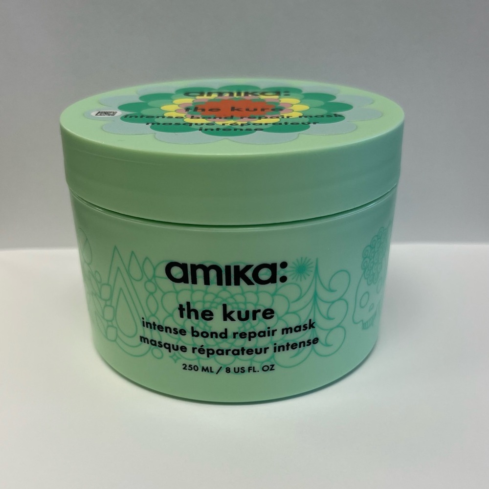 💚🤍AMIKA THE KURE REPAIR MASK💚🤍